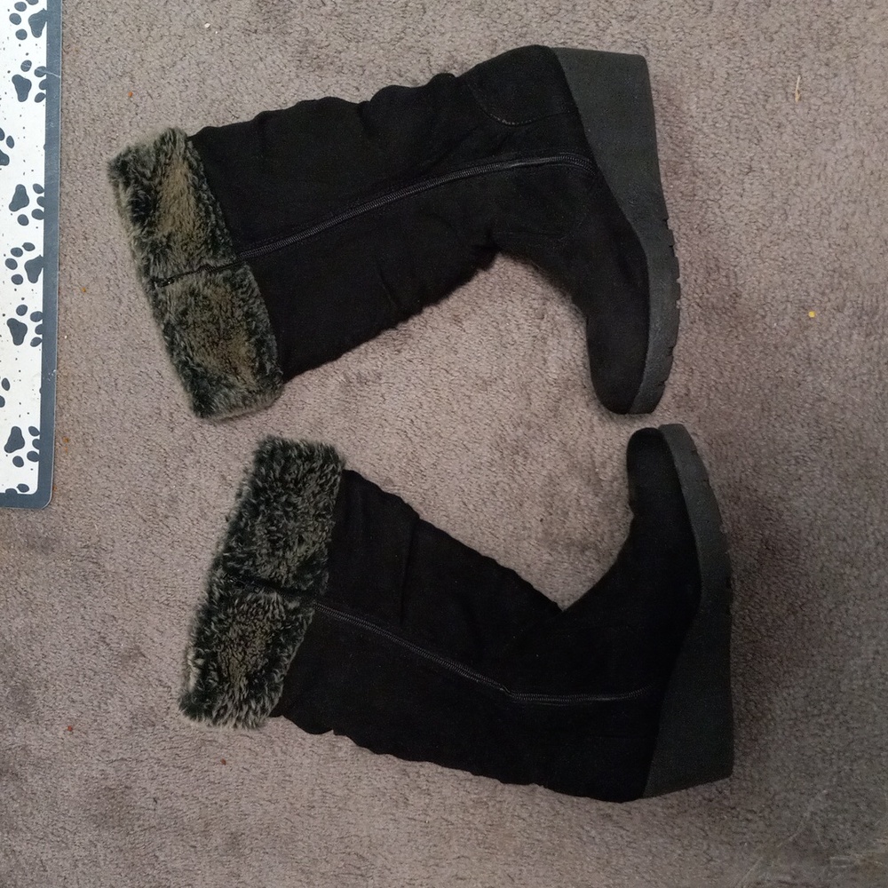 Womens size 10 healed boots